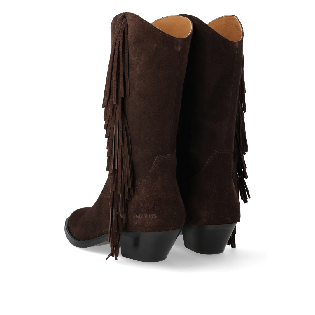 Cowboy boot with curved shaft and fringes