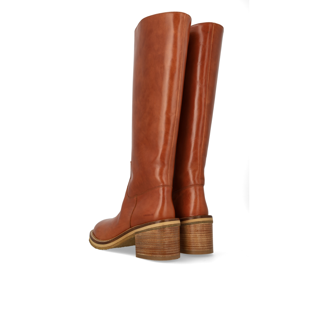 70s-inspired long shafted leather boot