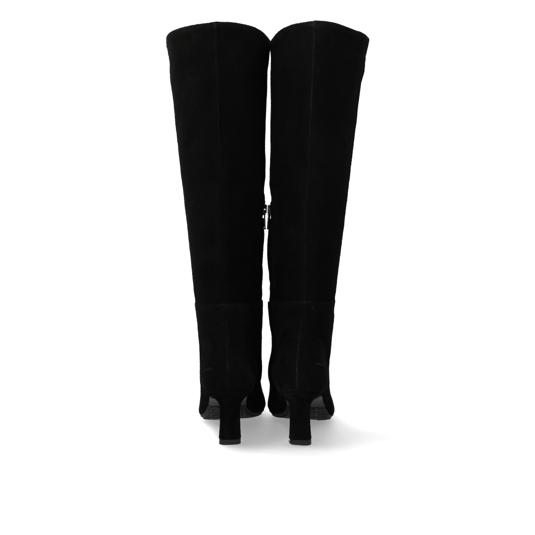 Long shafted boot with heel