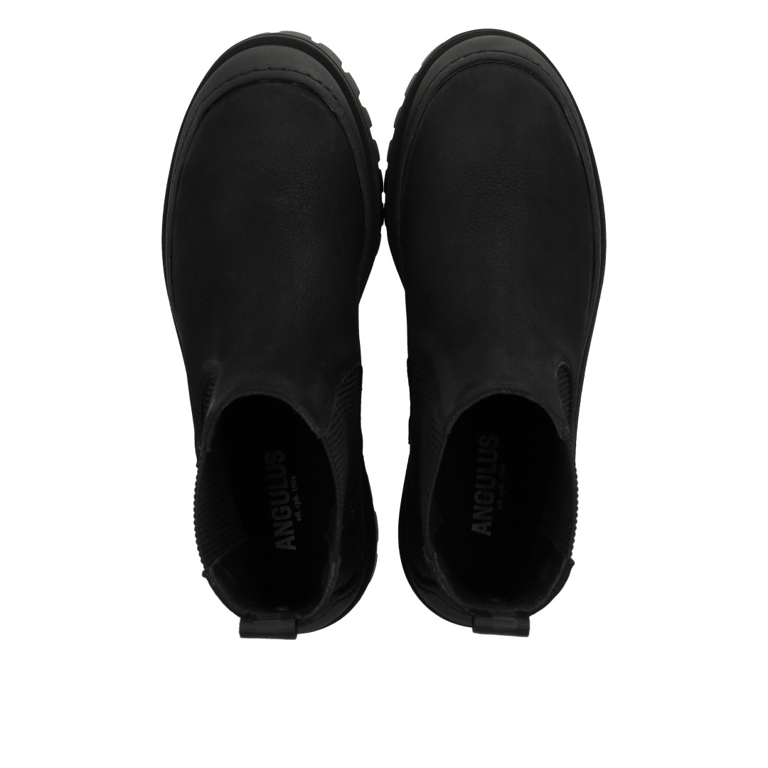Chelsea boot