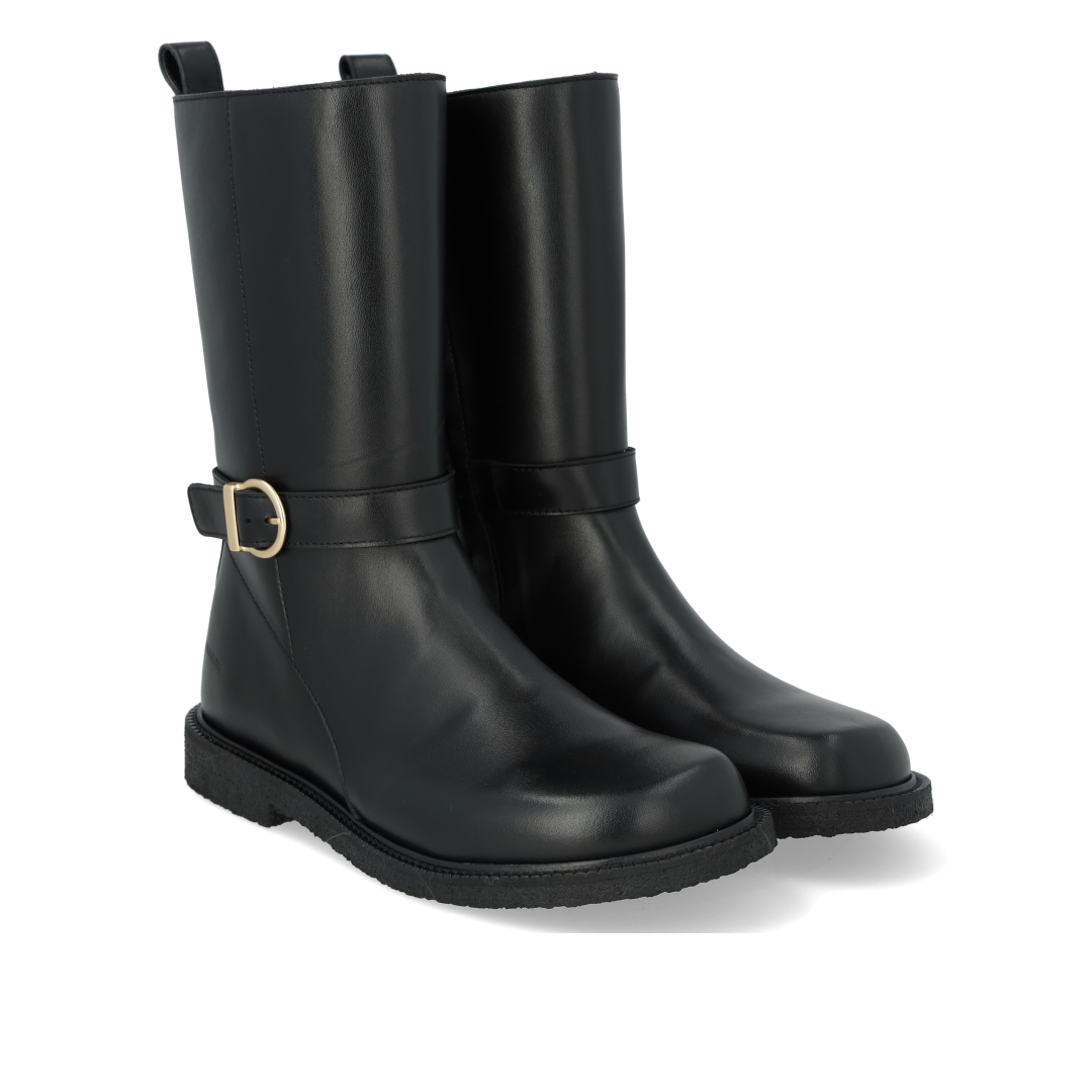 Mid-height boot