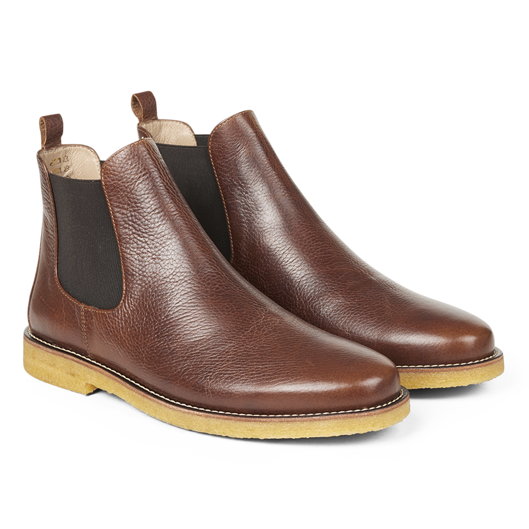 Chelsea boot with elastic