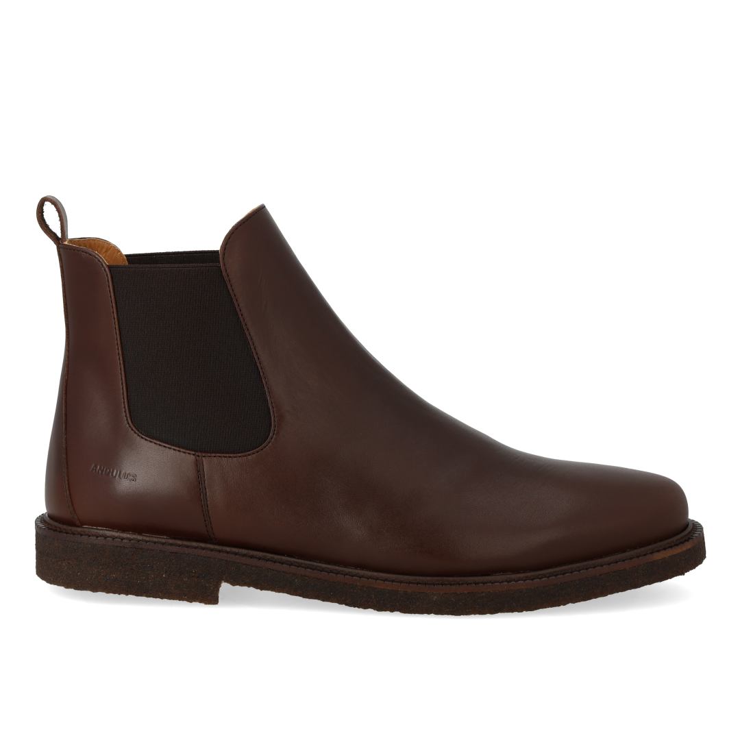 Chelsea boot with elastic