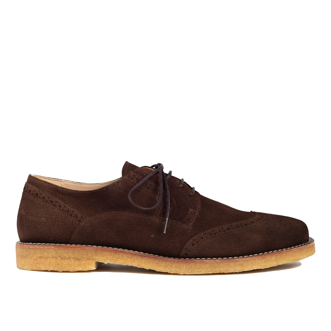 Lace-up shoes with brogue pattern