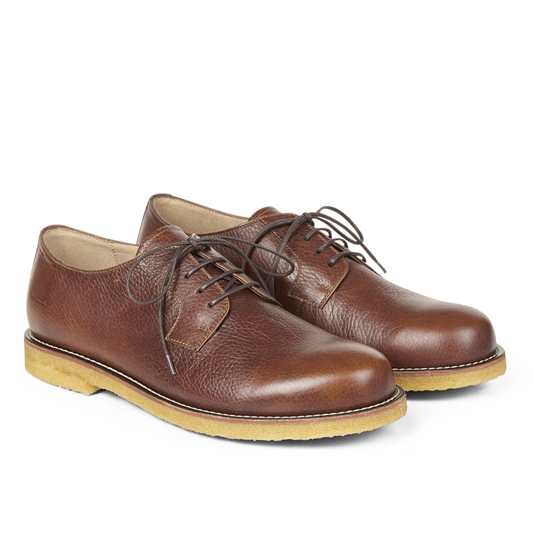 Lace-up shoes