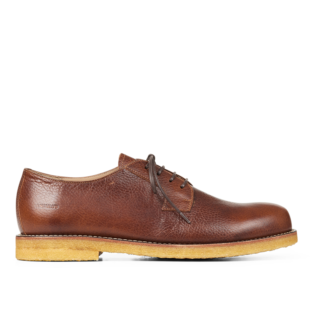 Lace-up shoes