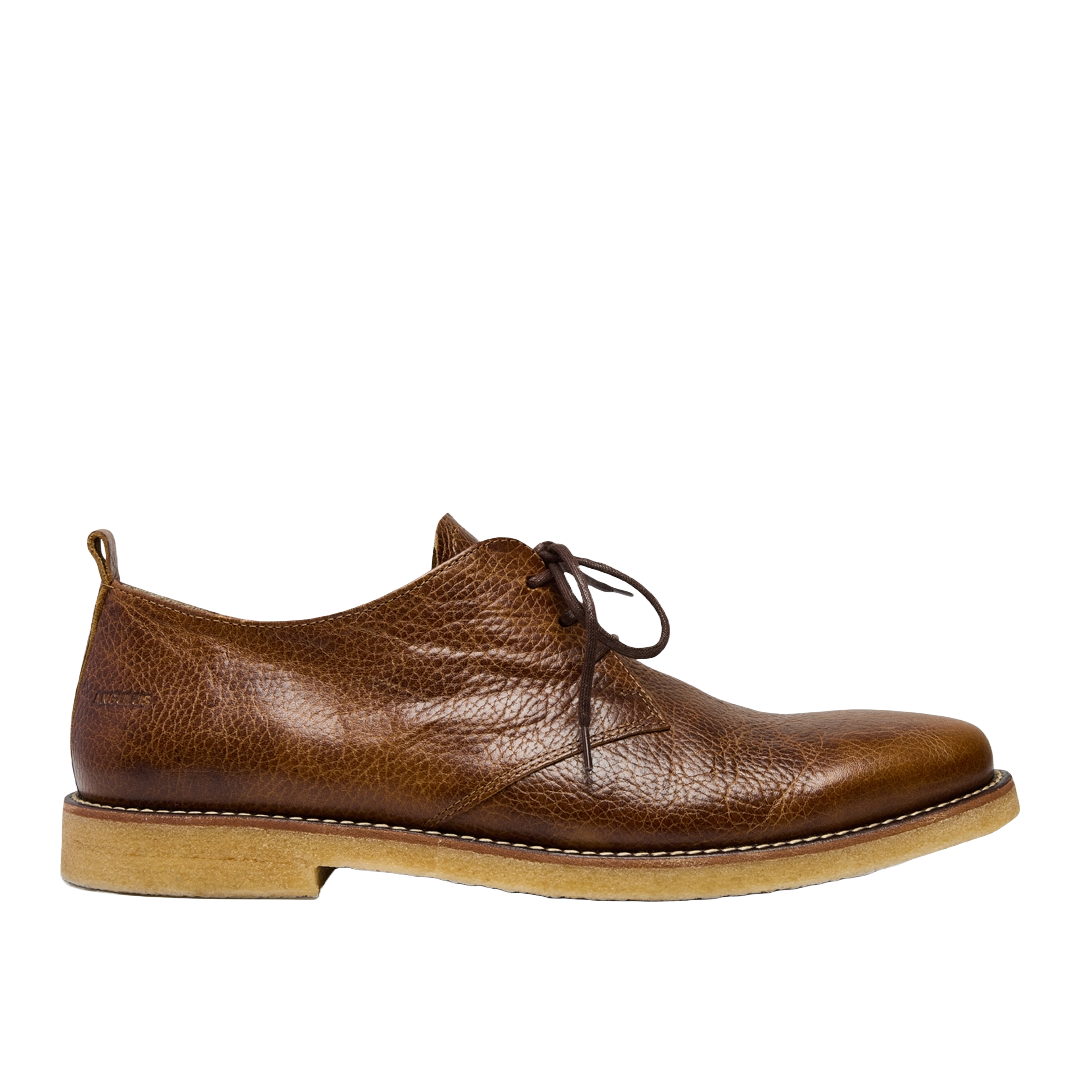 Lace-up shoes
