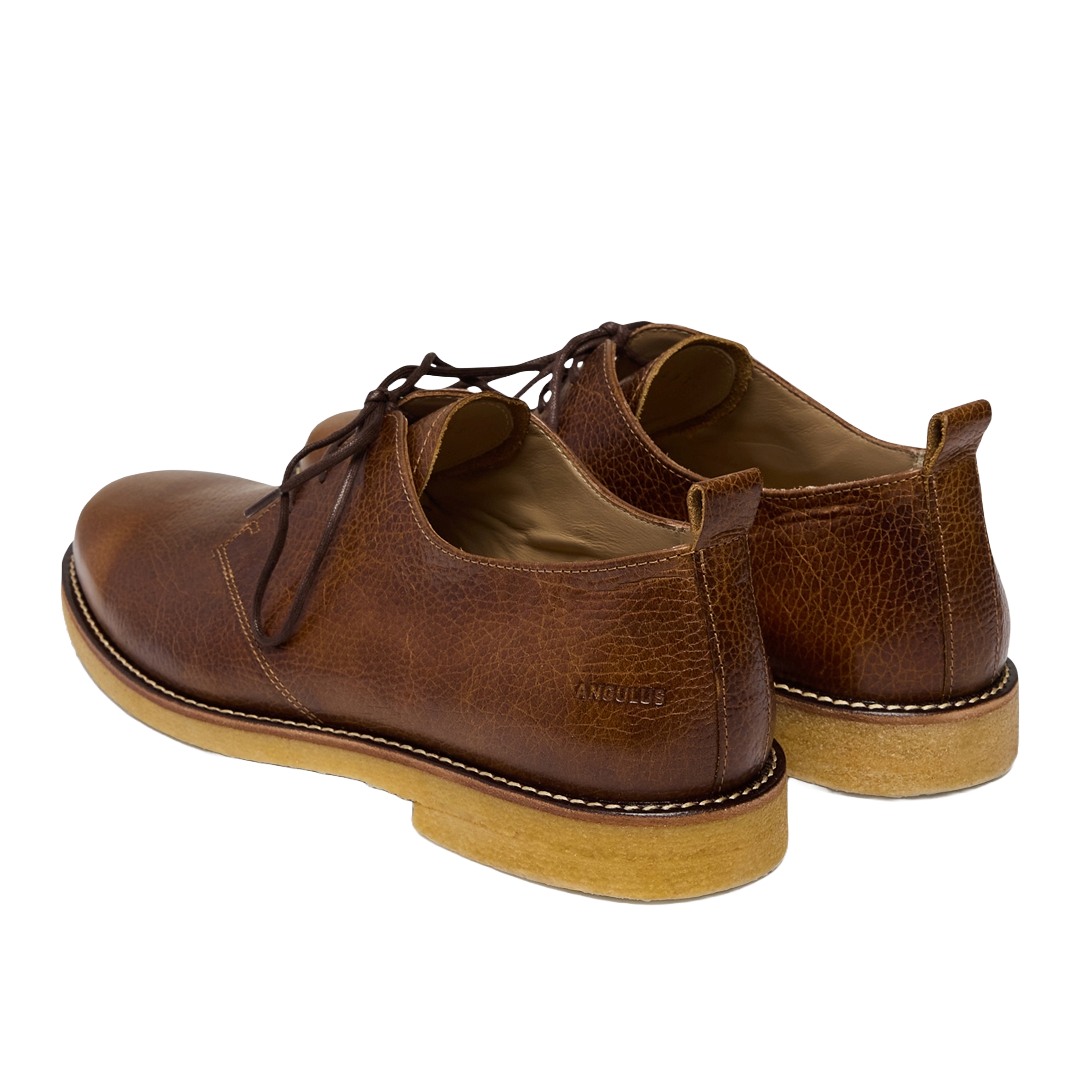 Lace-up shoes