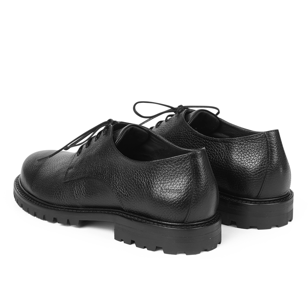 Classic lace-up shoes