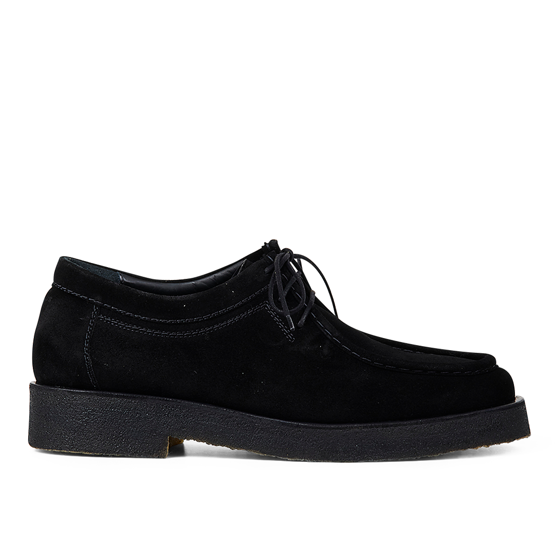 Casual lace-up shoes