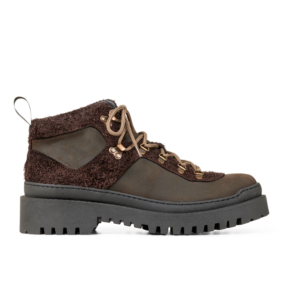 Lace-up boot