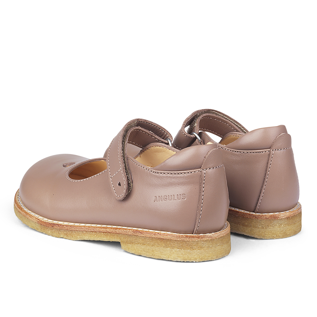 Angulus Mary Jane with heart and velcro closure