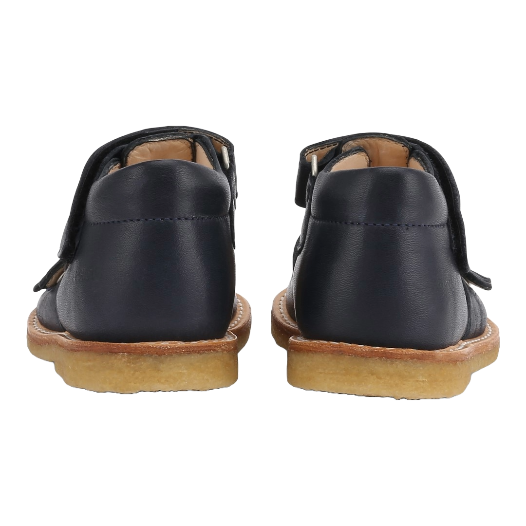 Angulus Starter sandal with velcro and buckles