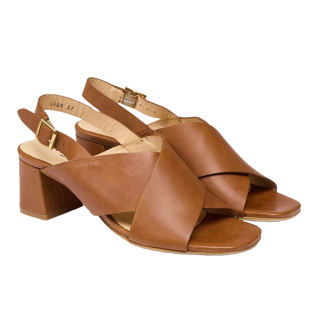 Angulus Sandal with block heel