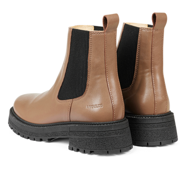 Chelsea Boot with track sole