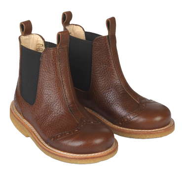 CHELSEA BOOT WITH BROGUE LACE PATTERN