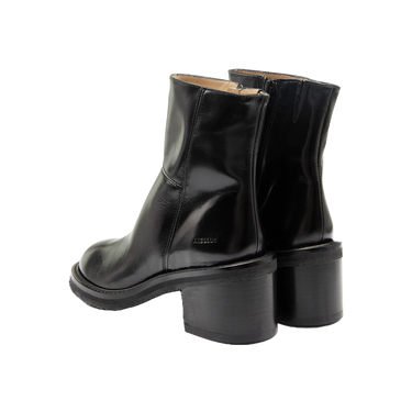 Boot with graphic heel